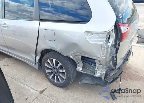 2018 Toyota Sienna Limited Premium 7 Passenger z USA, uszkodzony, nr VIN 5TDDZ3DC9JS208163